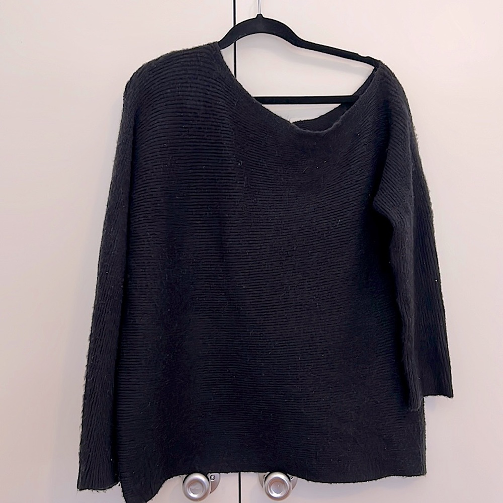 Treasure & Bond One-Off-Shoulder Asymmetrical Black Sweater
